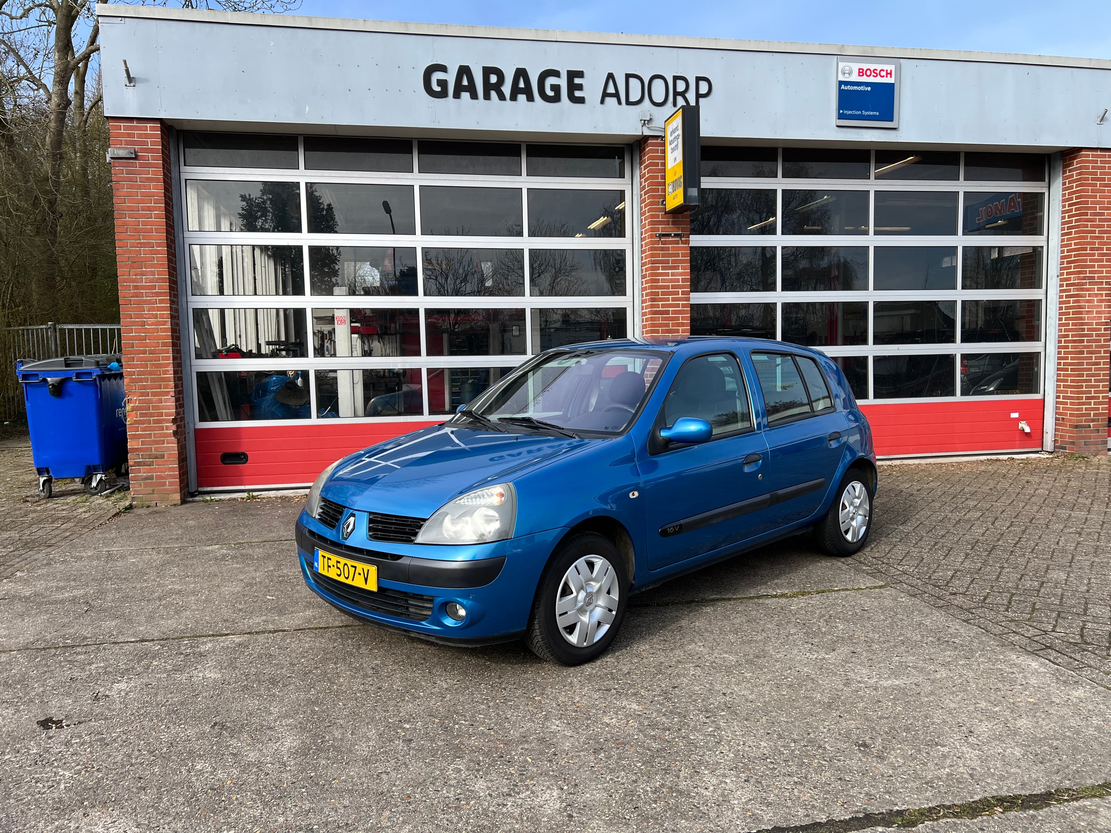 Renault Clio 1.2-16V Privilège Comfort